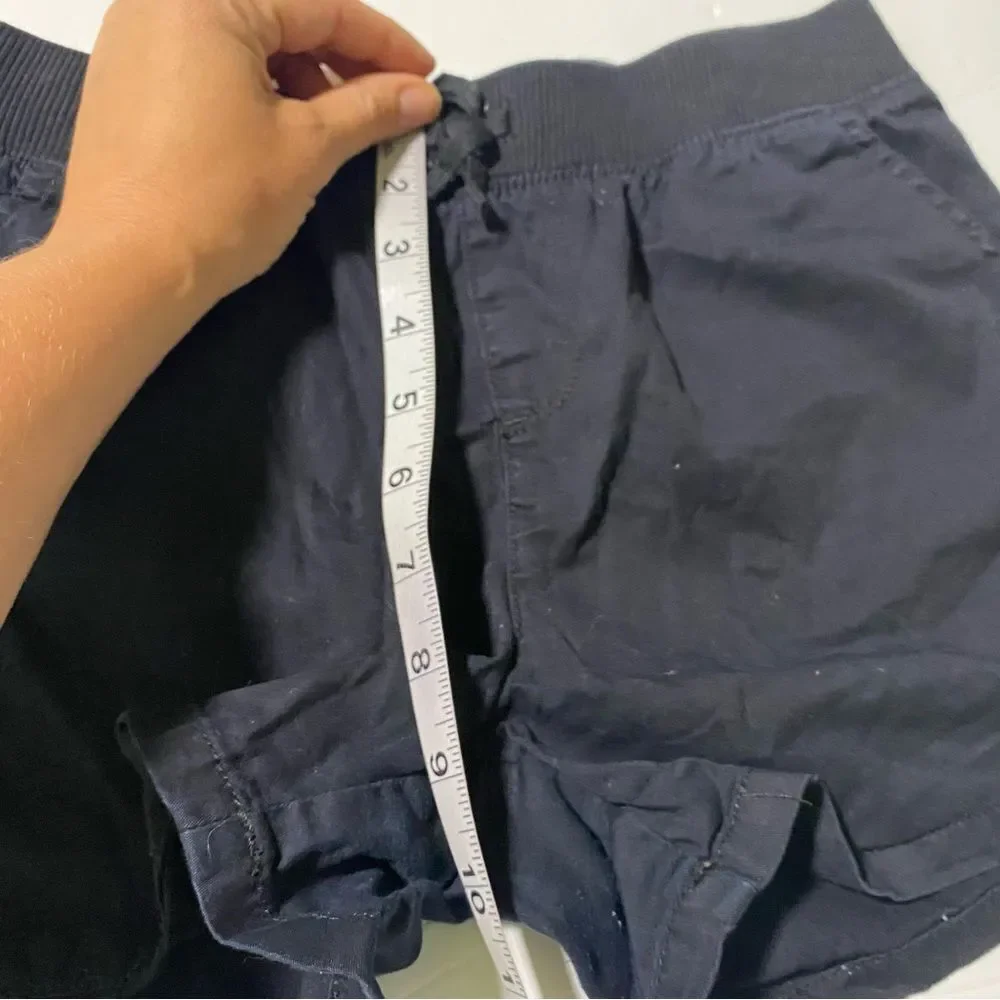 Children’s Place black pull on khaki shorts pockets that 8